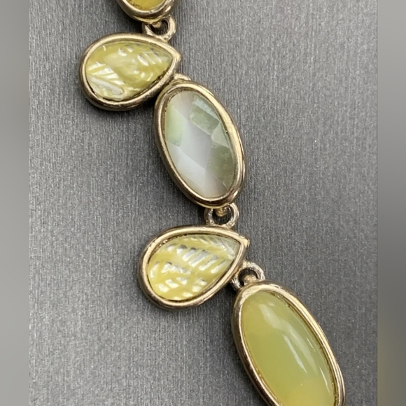 Vintage Necklace Bracelet Set Gold Tone Cabochon Pea Green Gray - Picture 2 of 12